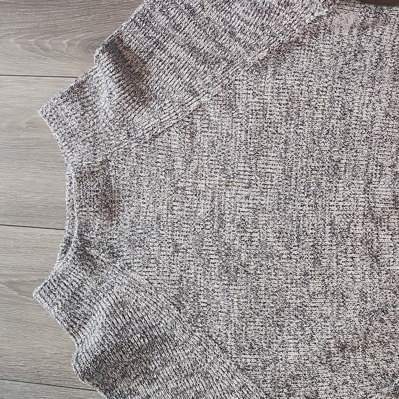 Free People Gray Women's Sweater - Picture 2 of 6